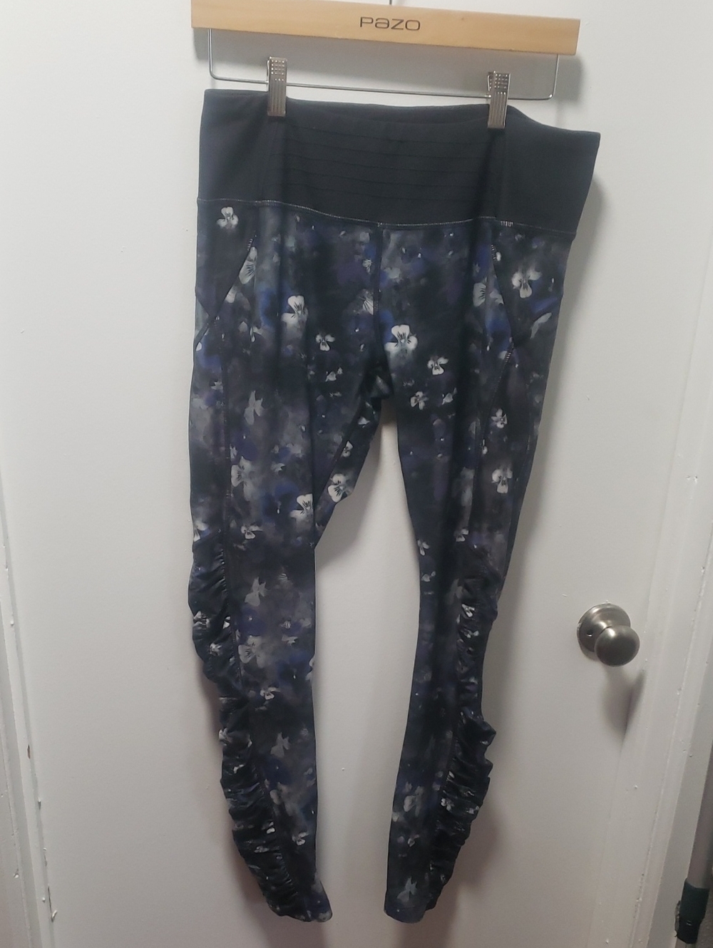 MPG Black & Purple Floral Ruched Girls' Leggings